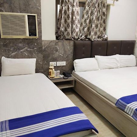 Hotel Gateway Kailash พาราณสี ภายนอก รูปภาพ