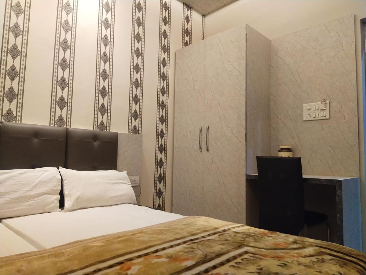 Hotel Gateway Kailash พาราณสี ภายนอก รูปภาพ