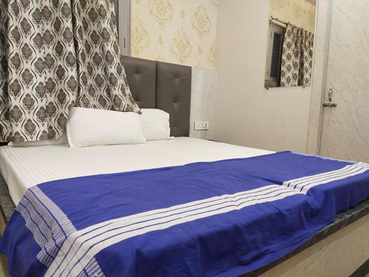 Hotel Gateway Kailash พาราณสี ภายนอก รูปภาพ