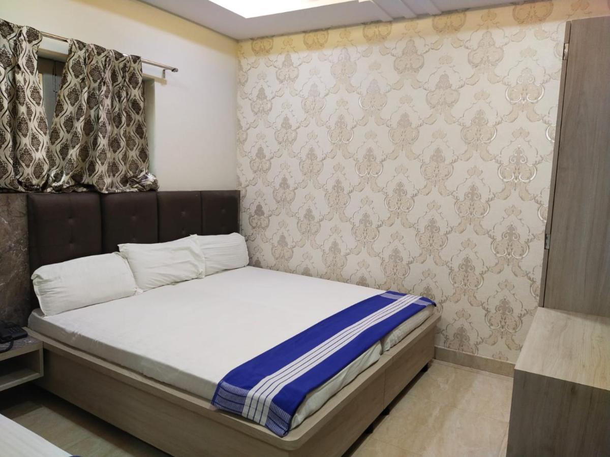 Hotel Gateway Kailash พาราณสี ภายนอก รูปภาพ