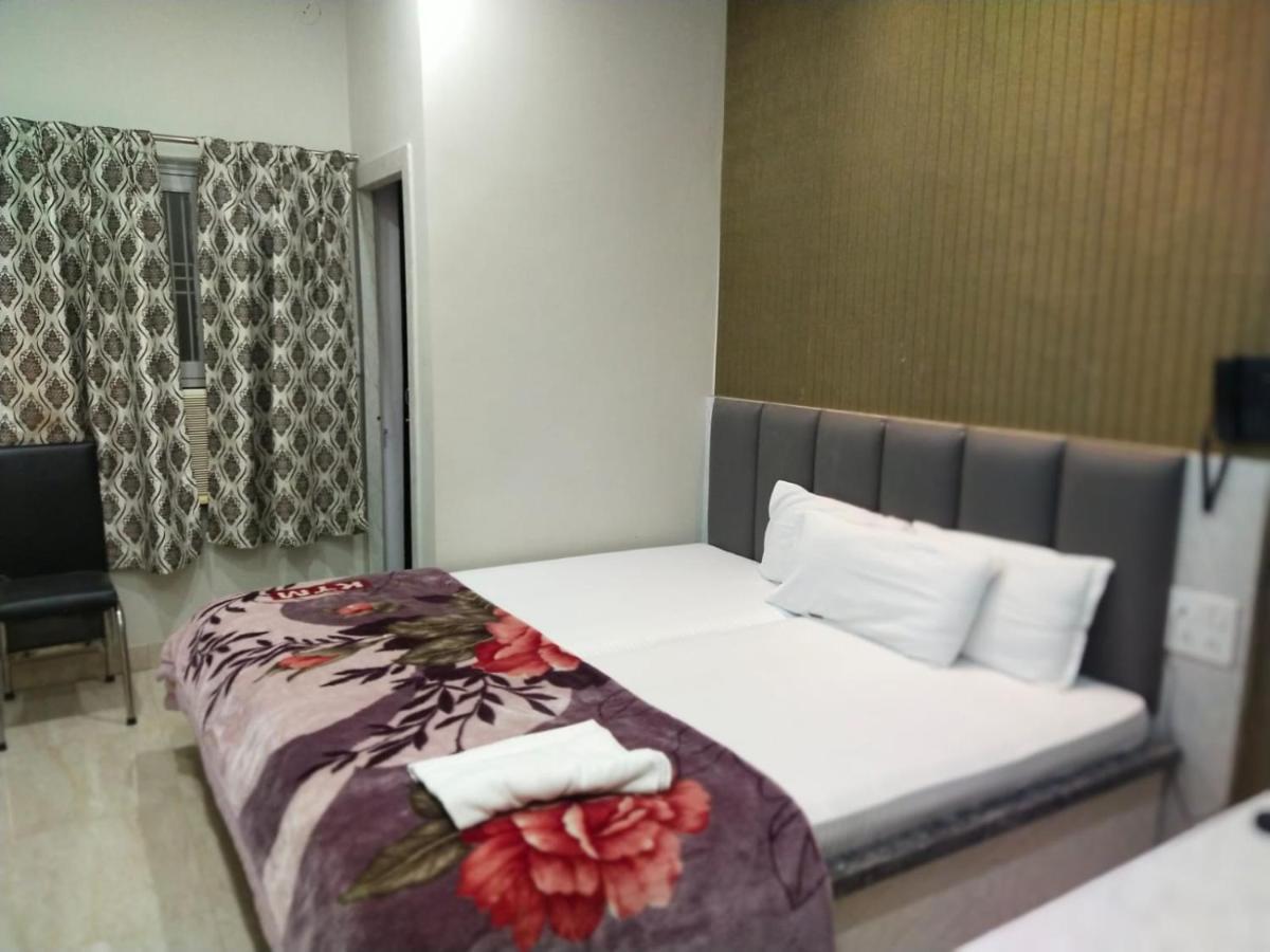 Hotel Gateway Kailash พาราณสี ภายนอก รูปภาพ