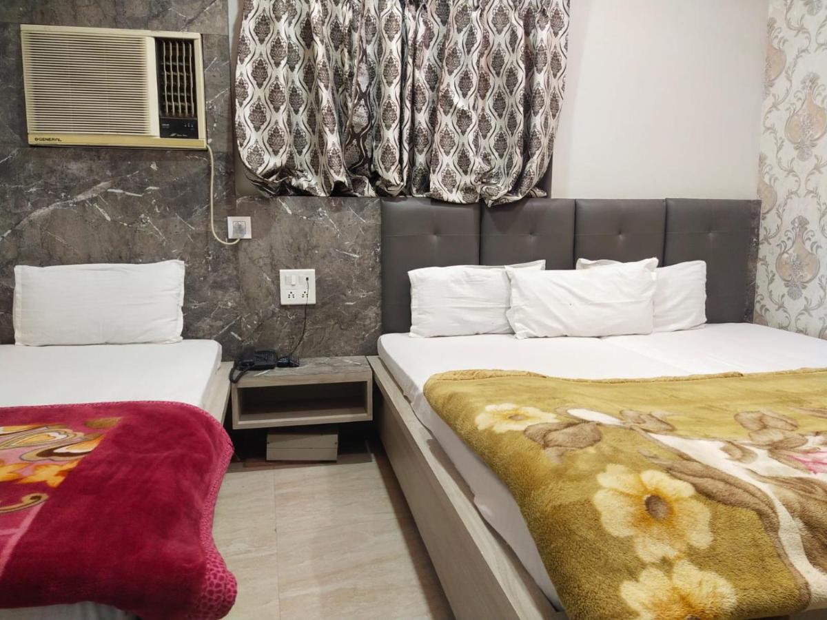 Hotel Gateway Kailash พาราณสี ภายนอก รูปภาพ
