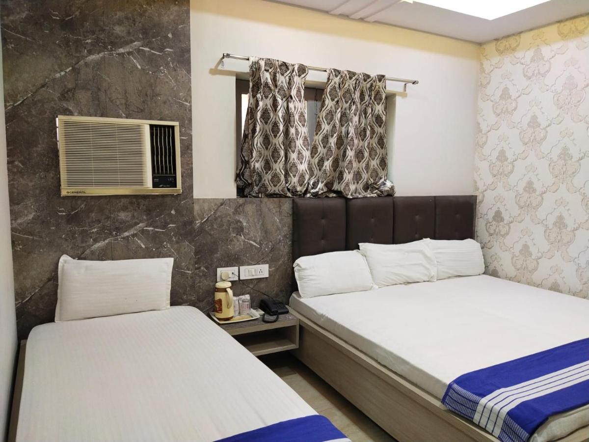 Hotel Gateway Kailash พาราณสี ภายนอก รูปภาพ