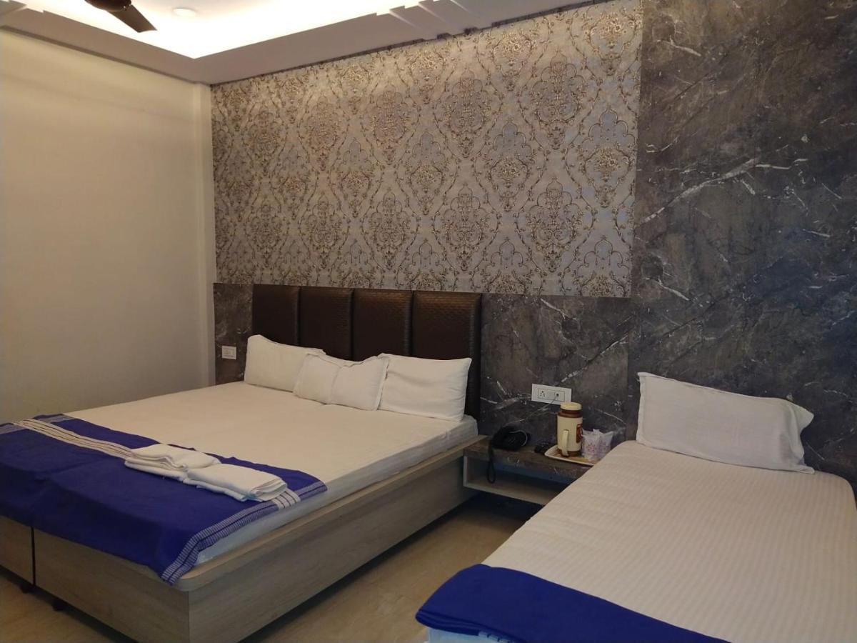 Hotel Gateway Kailash พาราณสี ภายนอก รูปภาพ